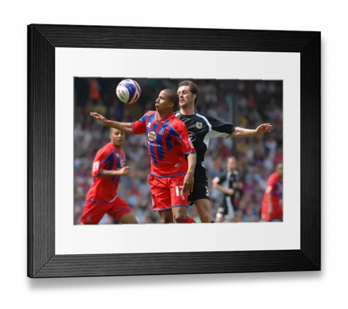 Framed Print : Bristol City vs. Crystal Palace: 2007-08 Play-Off Semifinal First Leg Framed Print : Bristol City vs. Crystal Palace: 2007-08 Play-Off Semifinal First Leg