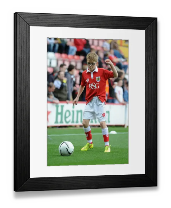 Framed Print : Bristol City vs Oldham Athletic: A Football Rivalry in Sky Bet League One - November 2014 (Ashton Gate) Framed Print : Bristol City vs Oldham Athletic: A Football Rivalry in Sky Bet League One - November 2014 (Ashton Gate)