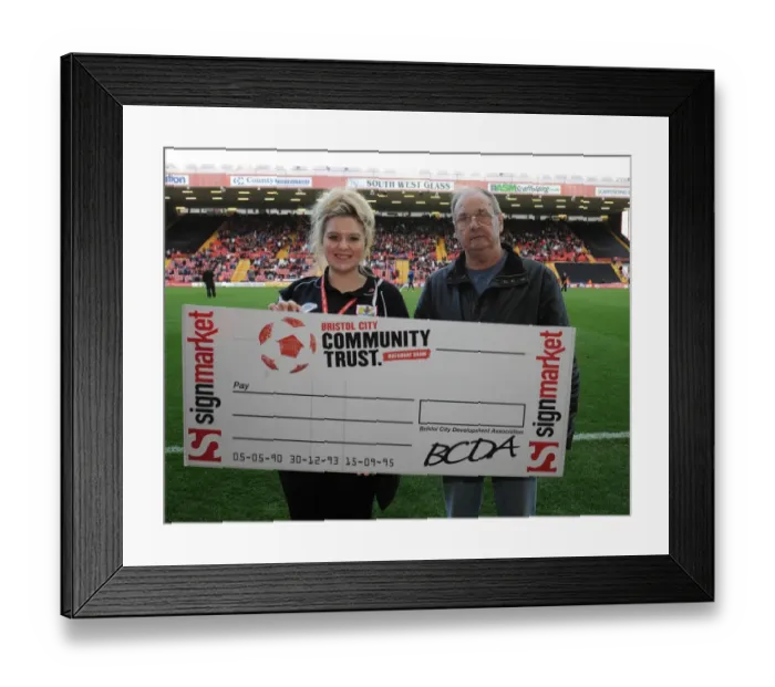 Framed Print : Bristol City vs Oldham: A Football Rivalry in Sky Bet League One at Ashton Gate