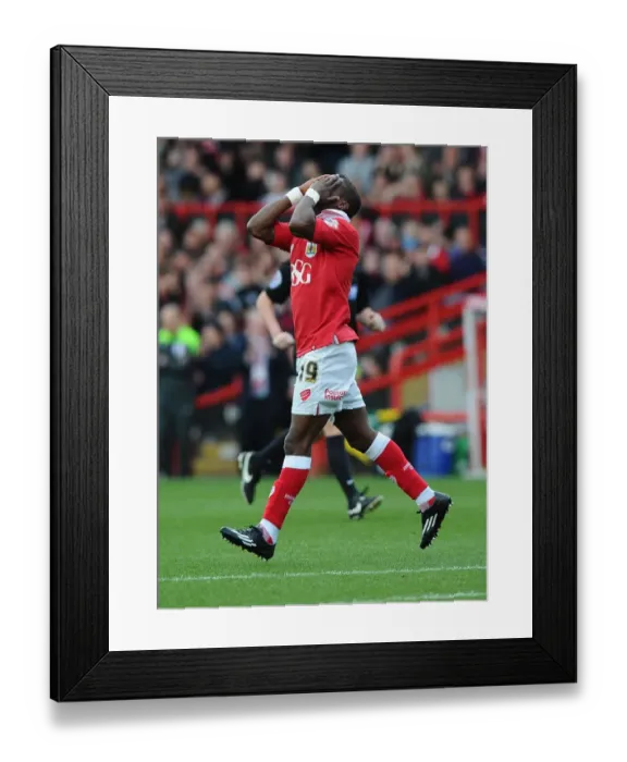 Framed Print : Bristol City's Kieran Agard Thwarts by Oldham Athletic's Paul Rachubka in Sky Bet League One Clash