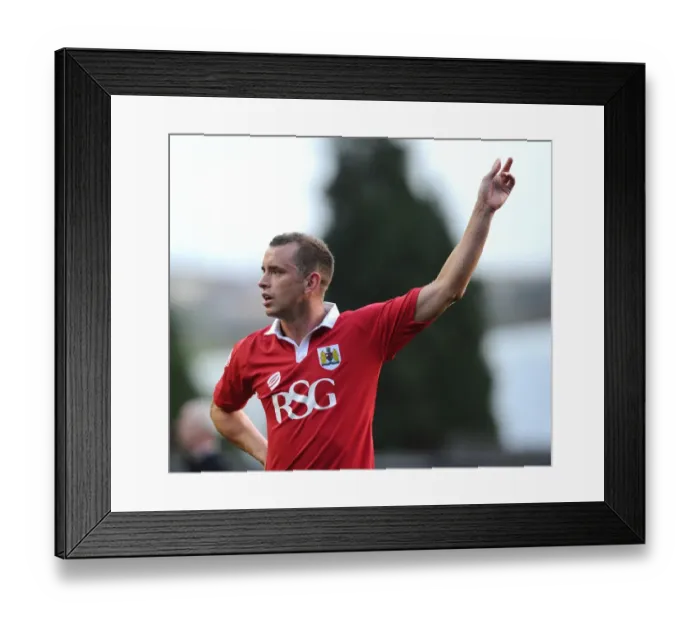 Framed Print : Aaron Wilbraham in Action: Bristol City vs Oldham Athletic, November 2014 Framed Print : Aaron Wilbraham in Action: Bristol City vs Oldham Athletic, November 2014