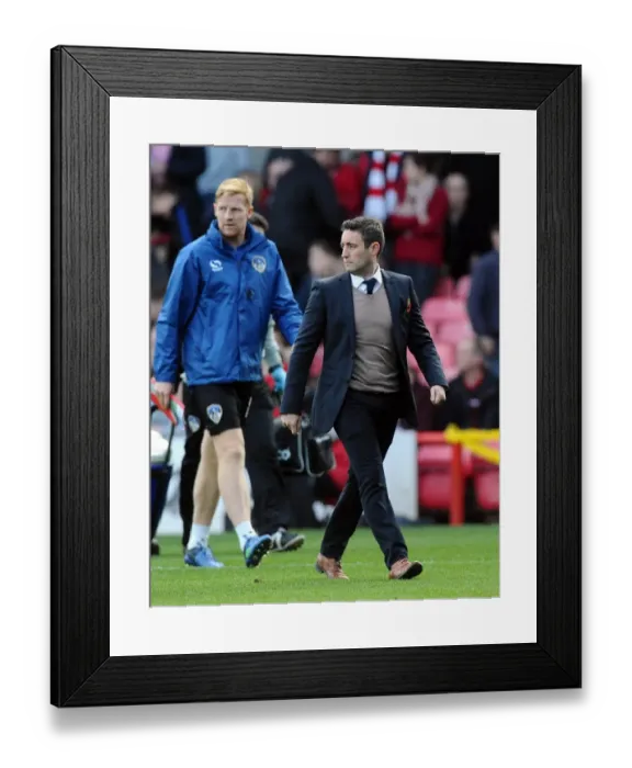 Framed Print : Johnson Leads Oldham Against Bristol City in Sky Bet League One Framed Print : Johnson Leads Oldham Against Bristol City in Sky Bet League One