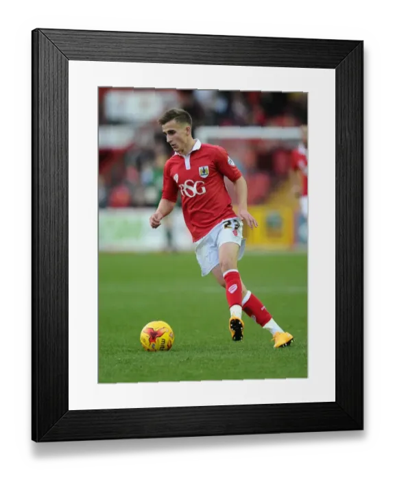Framed Print : Bristol City's Joe Bryan in Action at Ashton Gate, November 2014 (Sky Bet League One)