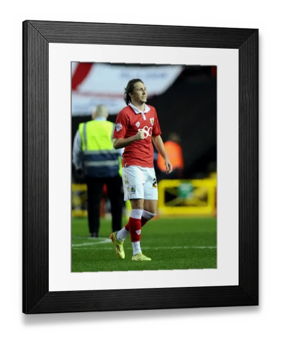 Framed Print : Bristol City's Luke Ayling in Action Against Oldham Athletic at Ashton Gate, November 2014 Framed Print : Bristol City's Luke Ayling in Action Against Oldham Athletic at Ashton Gate, November 2014