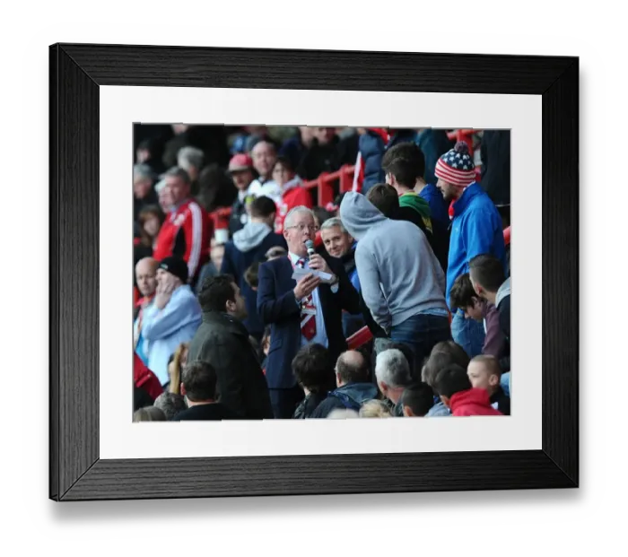 Framed Print : Bristol City vs Oldham Athletic: A Football Rivalry in Sky Bet League One at Ashton Gate - November 2014