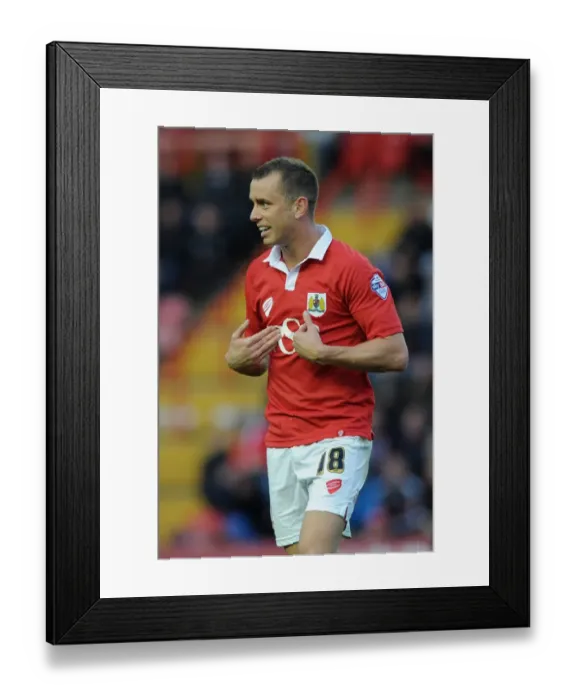 Framed Print : Aaron Wilbraham in Action: Bristol City vs Oldham Athletic, November 2014 Framed Print : Aaron Wilbraham in Action: Bristol City vs Oldham Athletic, November 2014