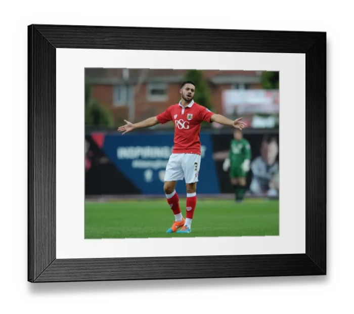 Framed Print : Bristol City's Derrick Williams in Action during Bristol City vs Oldham Athletic, November 2014