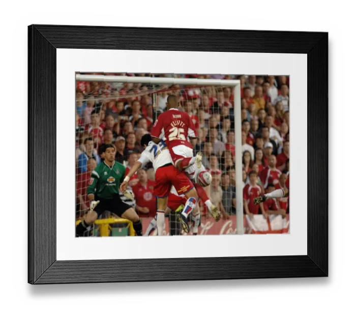 Framed Print : Marvin Elliott: Brilliant Moment at the Play-Off Clash between Bristol City and Crystal Palace