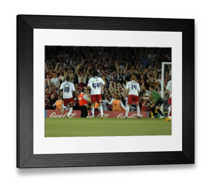 Framed Print : The Dramatic Play-Off Showdown: Bristol City vs. Crystal Palace (07-08) Framed Print : The Dramatic Play-Off Showdown: Bristol City vs. Crystal Palace (07-08)