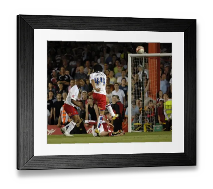 Framed Print : Louis Carey's Thrilling Moment: Bristol City vs. Crystal Palace in the Play-offs