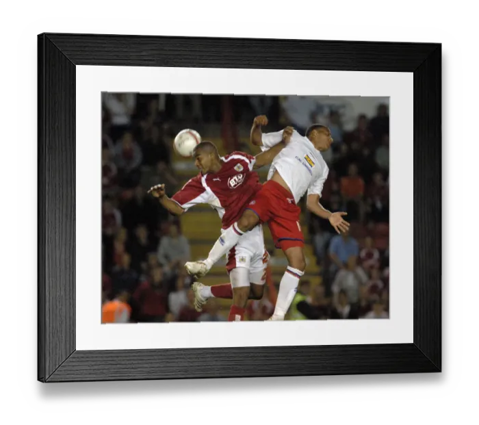 Framed Print : Marvin Elliott: Brilliant Moment at the Play-Offs for Bristol City against Crystal Palace