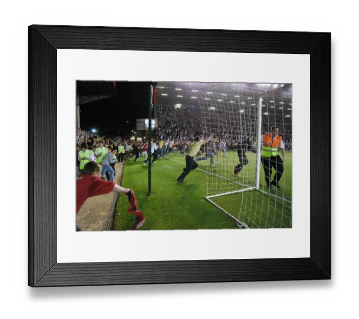 Framed Print : Bristol City vs. Crystal Palace: The Dramatic 2007-08 Play-Off Showdown Framed Print : Bristol City vs. Crystal Palace: The Dramatic 2007-08 Play-Off Showdown