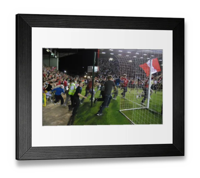 Framed Print : Bristol City vs. Crystal Palace: The Play-Off Showdown (Season 07-08) Framed Print : Bristol City vs. Crystal Palace: The Play-Off Showdown (Season 07-08)