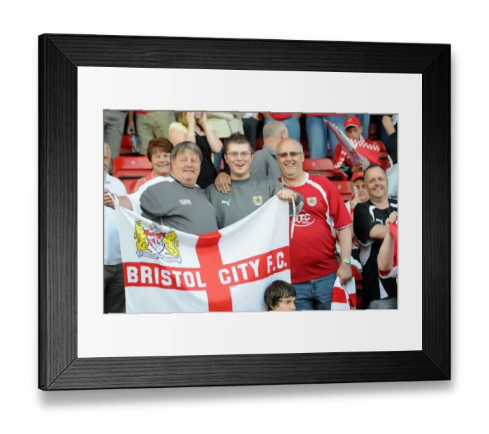Framed Print : Bristol City vs. Crystal Palace: The Epic Play-Off Showdown (07-08)