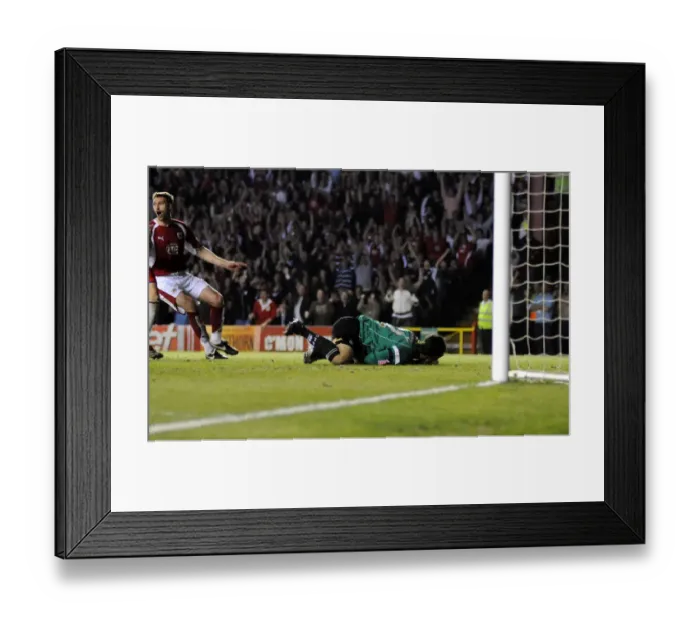Framed Print : Bristol City vs. Crystal Palace: The Play-Off Battle (Season 07-08) Framed Print : Bristol City vs. Crystal Palace: The Play-Off Battle (Season 07-08)