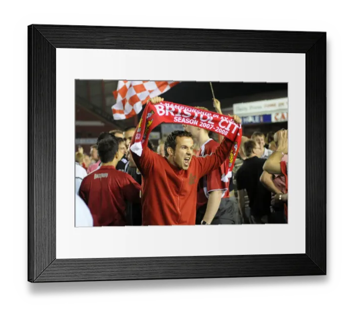 Framed Print : The Intense Play-Off Showdown: Bristol City vs. Crystal Palace (07-08)