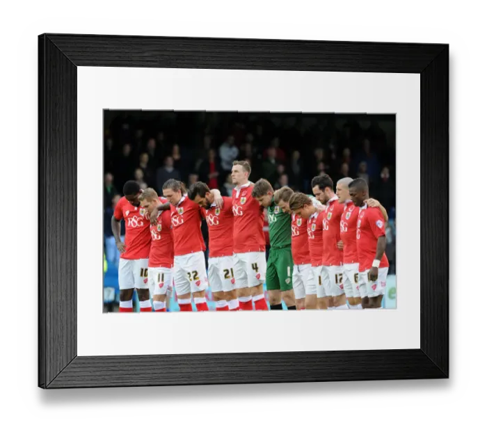 Framed Print : Gillingham v Bristol City 081114