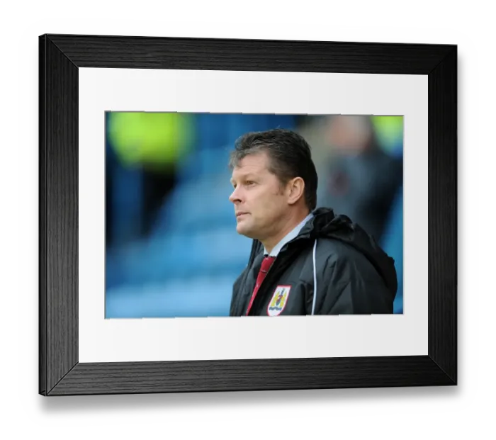 Framed Print : Steve Cotterill Leads Bristol City in FA Cup Clash at Gillingham's Priestfield Stadium, November 2014 Framed Print : Steve Cotterill Leads Bristol City in FA Cup Clash at Gillingham's Priestfield Stadium, November 2014