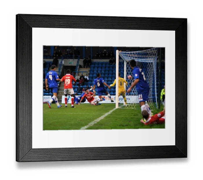 Framed Print : Bristol City's Greg Cunningham Scores the FA Cup-Winning Goal Framed Print : Bristol City's Greg Cunningham Scores the FA Cup-Winning Goal