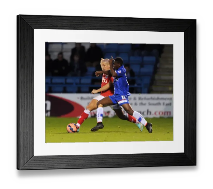 Framed Print : Bristol City vs Gillingham: Intense Battle for the Ball - FA Cup Round One Framed Print : Bristol City vs Gillingham: Intense Battle for the Ball - FA Cup Round One