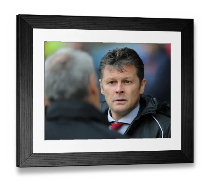 Framed Print : Steve Cotterill Rallies Bristol City in FA Cup Battle at Gillingham, November 2014 Framed Print : Steve Cotterill Rallies Bristol City in FA Cup Battle at Gillingham, November 2014