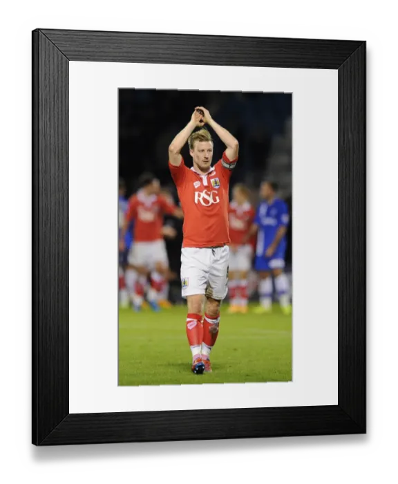Framed Print : Wade Elliott in Action: Gillingham vs. Bristol City FA Cup Clash, November 2014