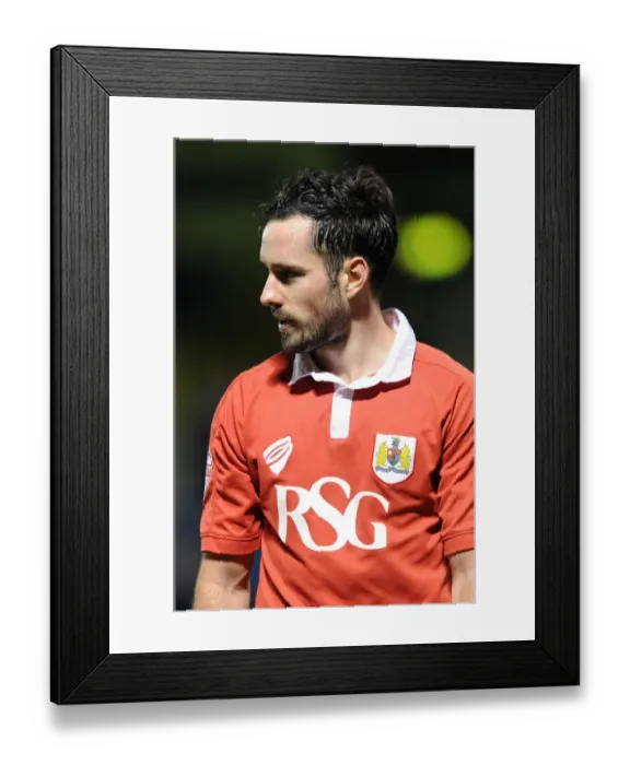 Framed Print : Greg Cunningham of Bristol City in Action at Gillingham's Priestfield Stadium, FA Cup Round One Framed Print : Greg Cunningham of Bristol City in Action at Gillingham's Priestfield Stadium, FA Cup Round One