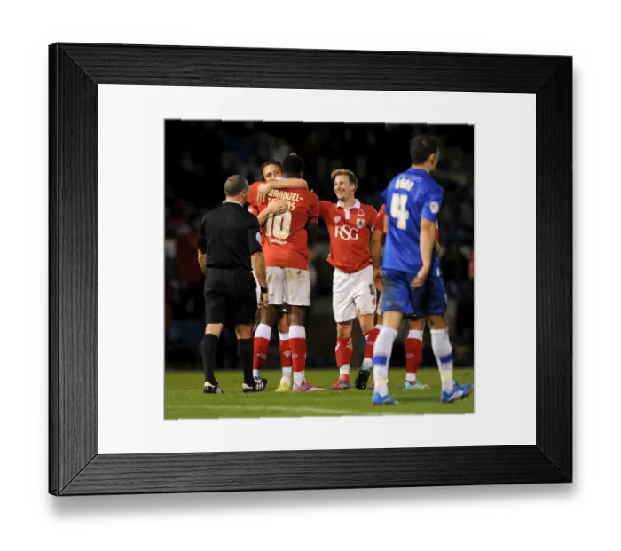 Framed Print : Bristol City's Jay Emmanuel-Thomas Scores Dramatic FA Cup Goal vs. Gillingham