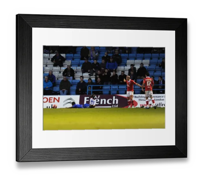 Framed Print : Bristol City's Adam El-Abd Controversially Protests Penalty at Gillingham's Priestfield Stadium Framed Print : Bristol City's Adam El-Abd Controversially Protests Penalty at Gillingham's Priestfield Stadium