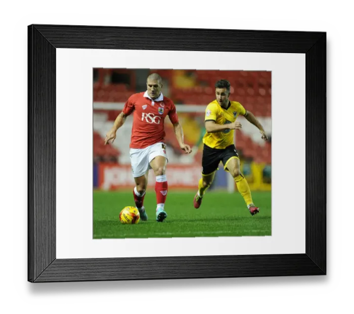 Framed Print : Bristol City's Adam El-Abd Charges Down the Wing Against AFC Wimbledon in Johnstone Paint Trophy Clash