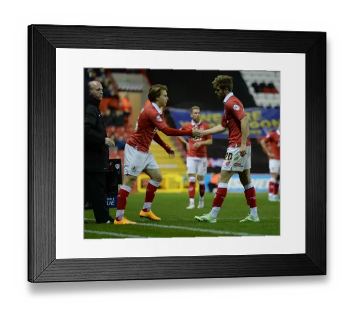 Framed Print : Bristol City FC: Wes Burns Substituted by Luke Freeman vs AFC Wimbledon, Johnstone's Paint Trophy, 11 / 11 / 2014