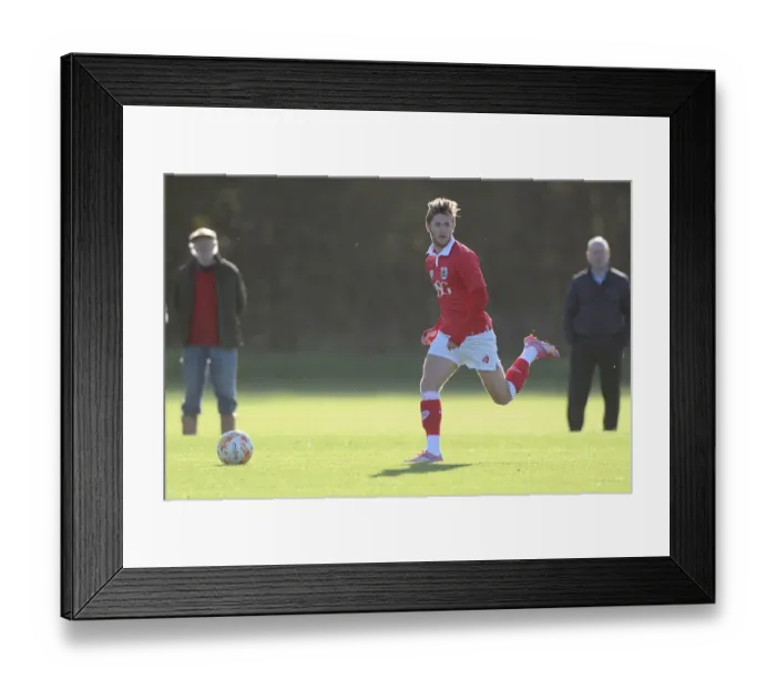 Framed Print : Bristol City's Wes Burns in Action at Training