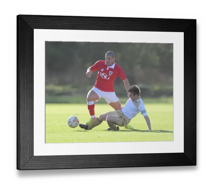 Framed Print : Bristol City FC: Adam El-Abd in Action against Colchester in Training, November 2014 Framed Print : Bristol City FC: Adam El-Abd in Action against Colchester in Training, November 2014