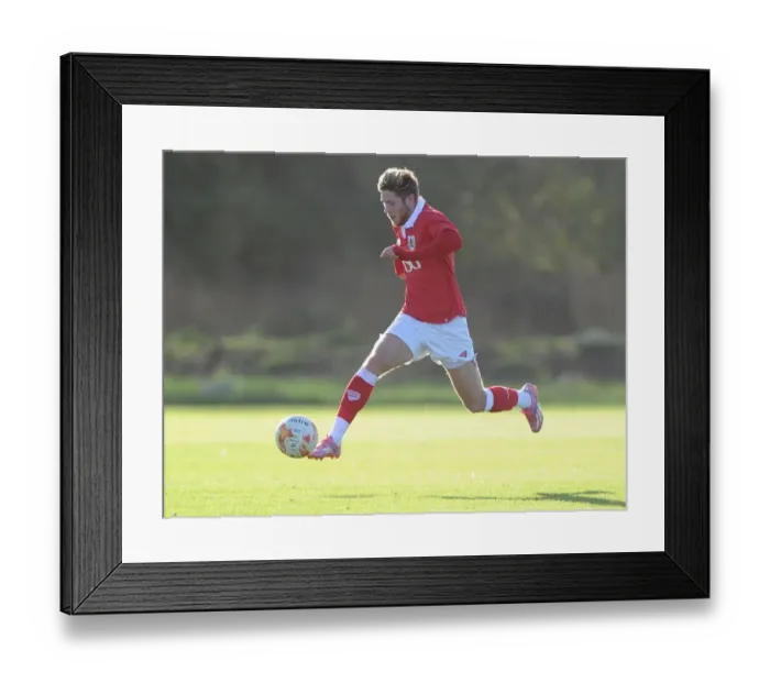 Framed Print : Bristol City's Wes Burns in Action at Training