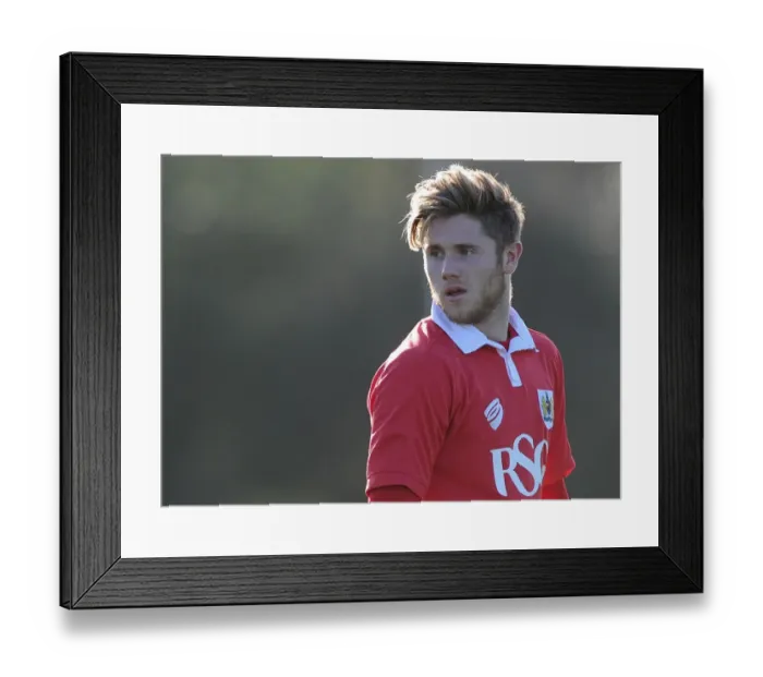 Framed Print : Bristol City's Wes Burns in Action at Training