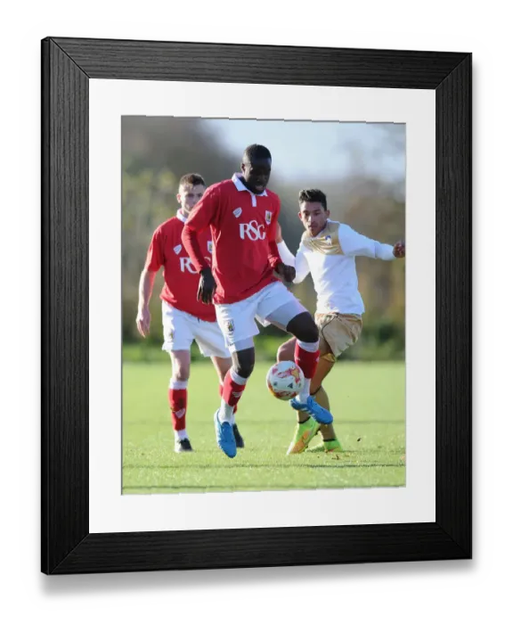 Framed Print : Bristol City's Gus Mafuta in Training Action, November 2014 Framed Print : Bristol City's Gus Mafuta in Training Action, November 2014