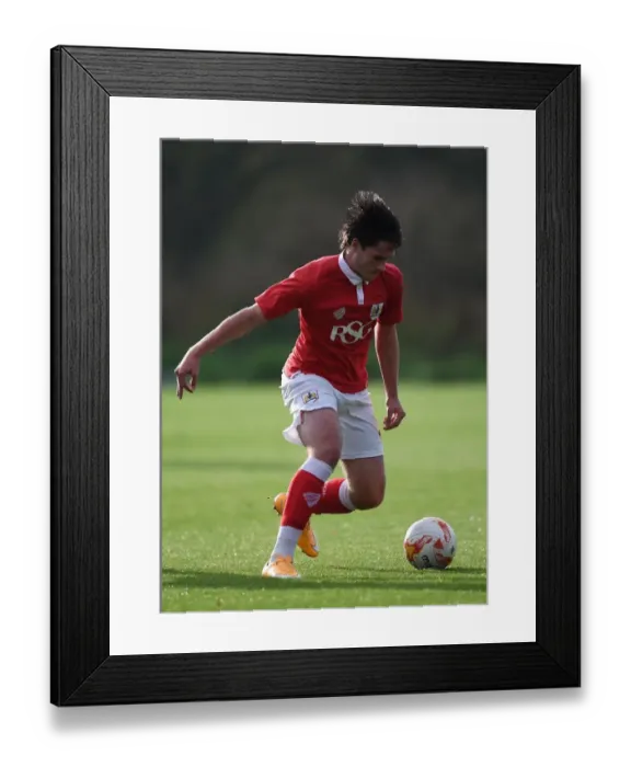Framed Print : Bristol City's Jack Batten in Action Against Millwall U21s, 10 / 11 / 2014 Framed Print : Bristol City's Jack Batten in Action Against Millwall U21s, 10 / 11 / 2014
