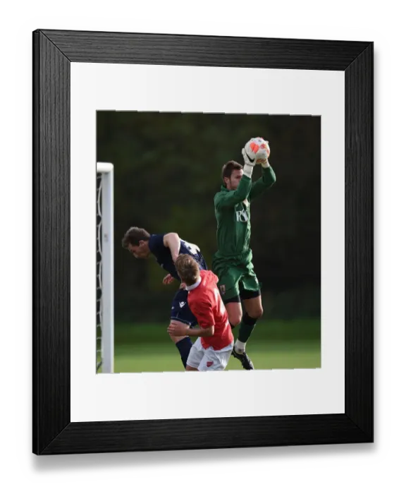 Framed Print : Bristol City's Dave Richards Denies Millwall in Dramatic First-Half Save Framed Print : Bristol City's Dave Richards Denies Millwall in Dramatic First-Half Save