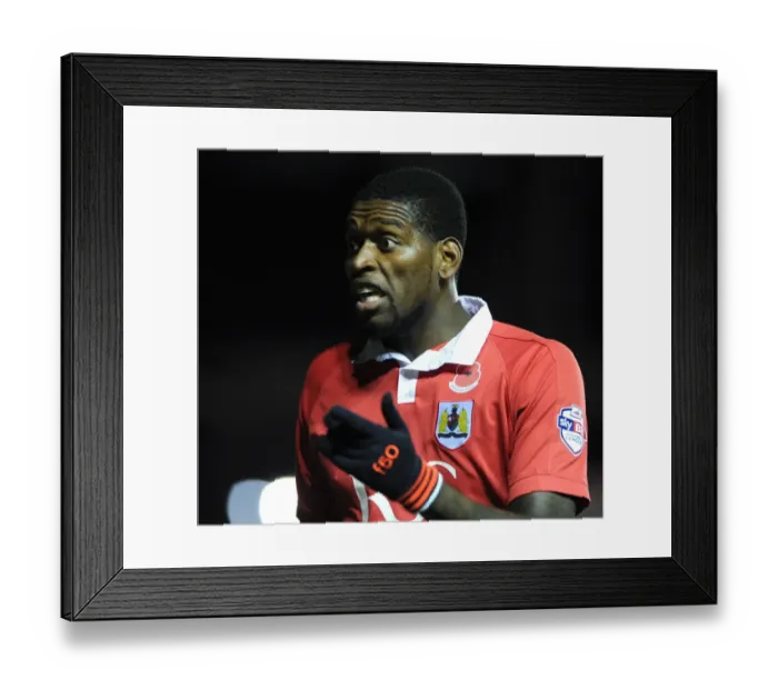 Framed Print : Bristol City vs AFC Wimbledon: Jay Emmanuel-Thomas in Action at Ashton Gate, November 11, 2014 (Football, Johnstone Paint Trophy)