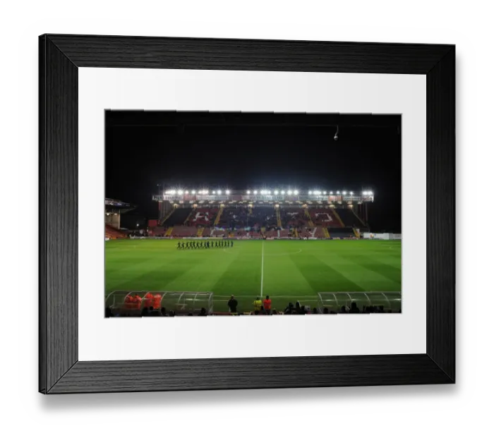 Framed Print : Bristol City vs AFC Wimbledon in Johnstone's Paint Trophy Clash at Ashton Gate Framed Print : Bristol City vs AFC Wimbledon in Johnstone's Paint Trophy Clash at Ashton Gate