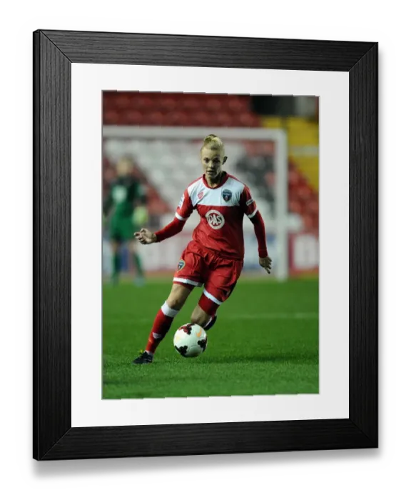 Framed Print : Sophie Ingle in Action: Thrilling Champions League Clash between Bristol Academy Women's FC and FC Barcelona at Ashton Gate
