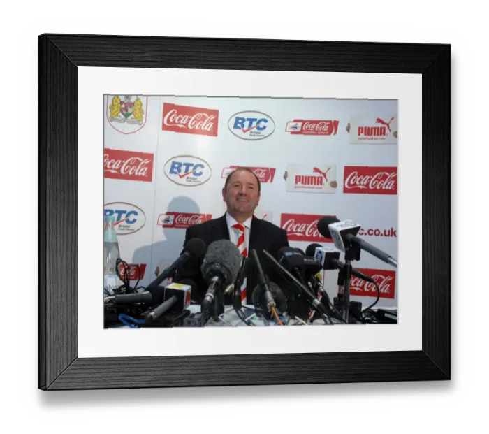 Framed Print : Bristol City First Team: 2007-08 - Season Photo Framed Print : Bristol City First Team: 2007-08 - Season Photo