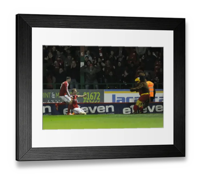 Framed Print : Michael Smith's Goal Celebration: Swindon Town vs. Bristol City, 15 November 2014 Framed Print : Michael Smith's Goal Celebration: Swindon Town vs. Bristol City, 15 November 2014