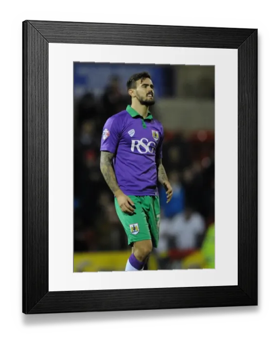 Framed Print : Marlon Pack's Disappointment: Bristol City's First Defeat of the Season at Swindon Town