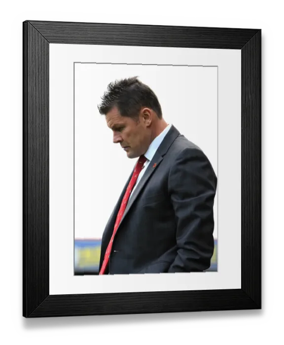 Framed Print : Dejected Steve Cotterill: Swindon Town's Upset Over Bristol City Framed Print : Dejected Steve Cotterill: Swindon Town's Upset Over Bristol City