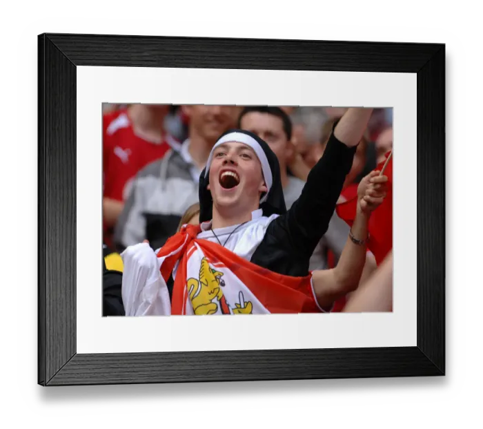 Framed Print : Bristol City FC's Thrilling Play-Off Final Victory - Season 07-08 Framed Print : Bristol City FC's Thrilling Play-Off Final Victory - Season 07-08