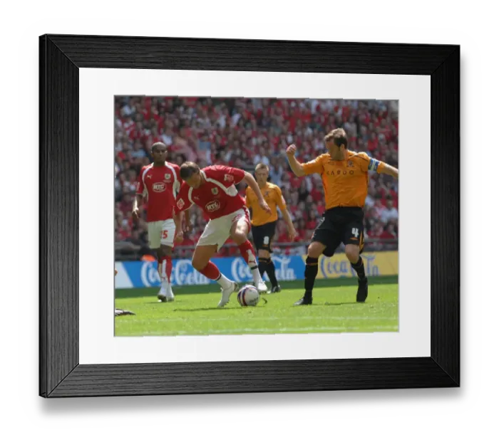 Framed Print : Celebrating Promotion with Lee Trundle at Wembley: Bristol City's Play-Off Triumph