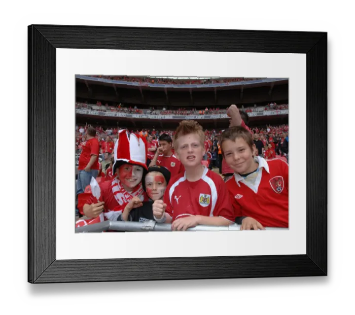 Framed Print : Bristol City FC's Thrilling Championship Play-Off Victory - Season 07-08: Play Off Final Framed Print : Bristol City FC's Thrilling Championship Play-Off Victory - Season 07-08: Play Off Final