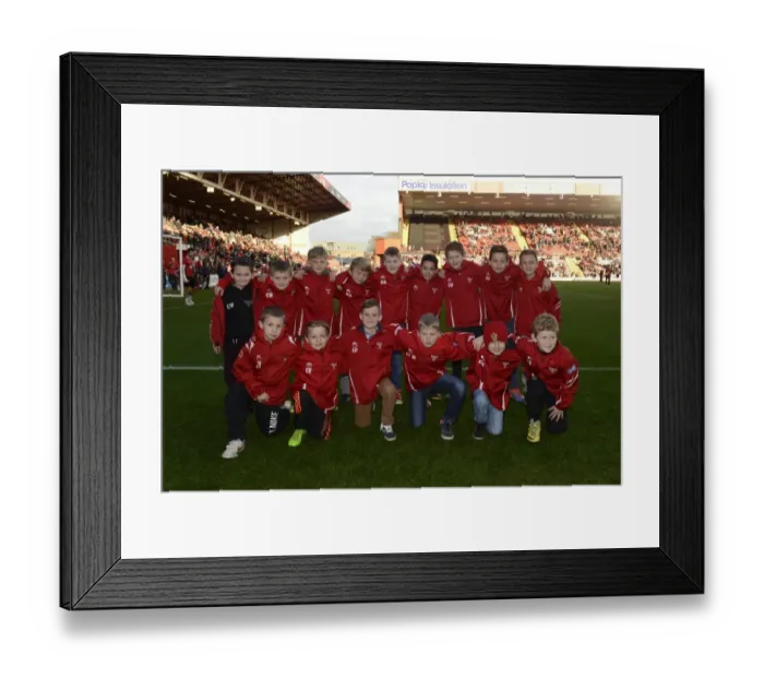 Framed Print : Battling in League One: Bristol City vs Preston North End at Ashton Gate (November 2014) Framed Print : Battling in League One: Bristol City vs Preston North End at Ashton Gate (November 2014)