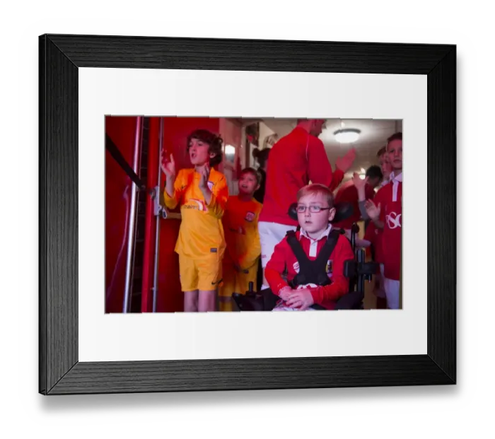 Framed Print : Bristol City Football Club: Oskar Pycroft Leads Team Out Against Preston North End, Sky Bet League One (November 2014) Framed Print : Bristol City Football Club: Oskar Pycroft Leads Team Out Against Preston North End, Sky Bet League One (November 2014)